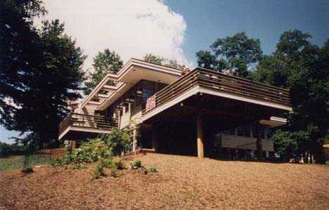 Дом Ли (Lee House), общий вид Дом Ли (Lee House), общий вид
